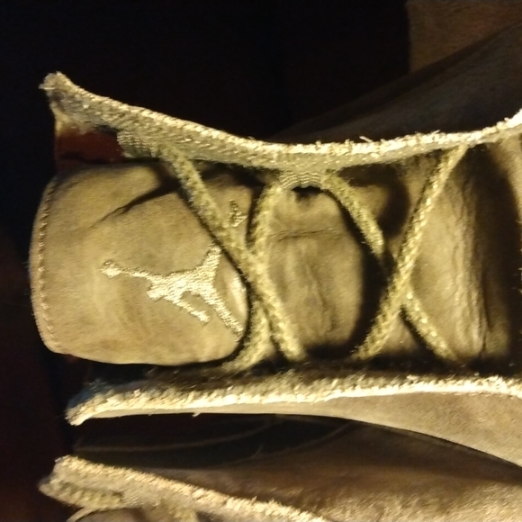 Nike Air Jordan V.2. Volt sneakers mens size 10 - Picture 4 of 8